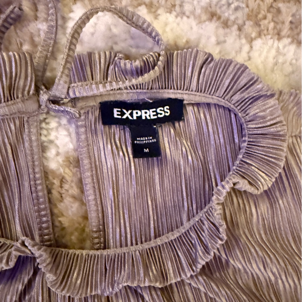 Express Sleeveless Ruffle Top - Picture 3 of 3